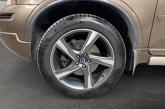 Volvo XC90 16 of 16