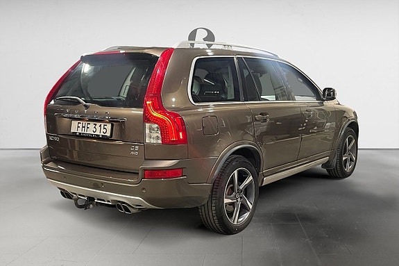 Volvo XC90 7 of 16