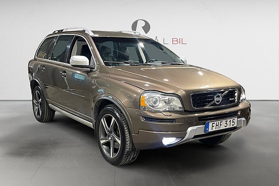 Volvo XC90 9 of 16