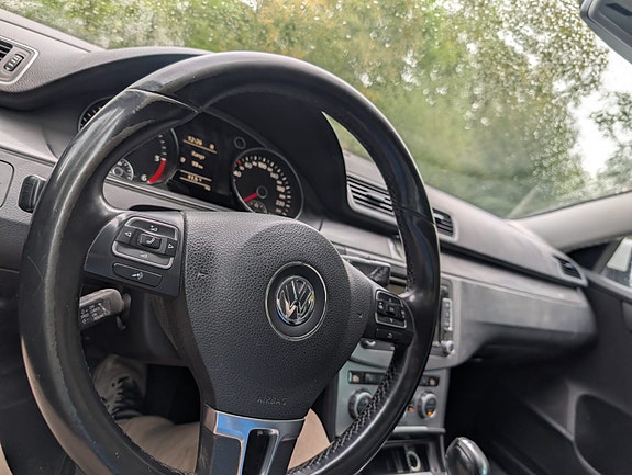 Volkswagen Passat 9 of 10