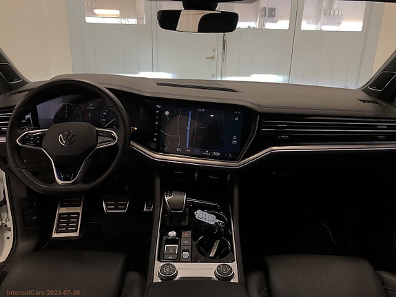 Volkswagen Touareg 8 of 12