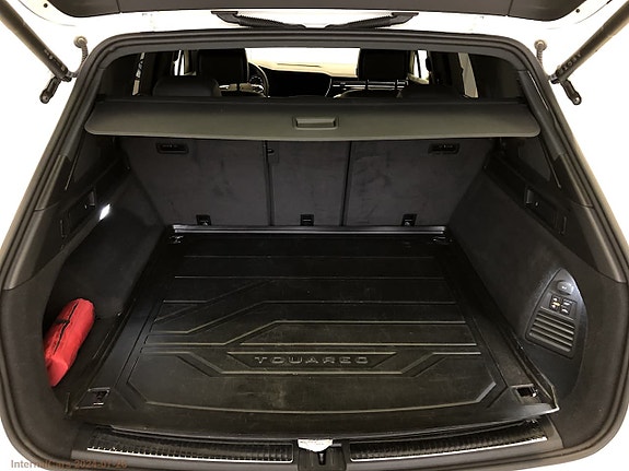 Volkswagen Touareg 9 of 12