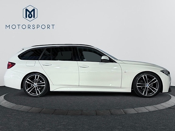 BMW 330i 6 of 22