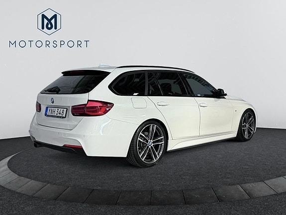 BMW 330i 5 of 22