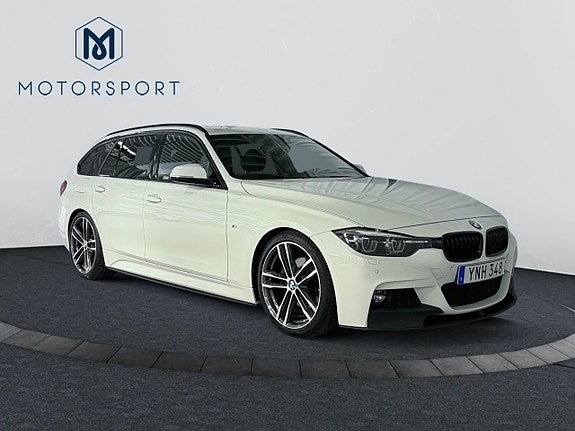 BMW 330i 7 of 22