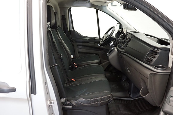 Ford Transit Custom 8 of 11