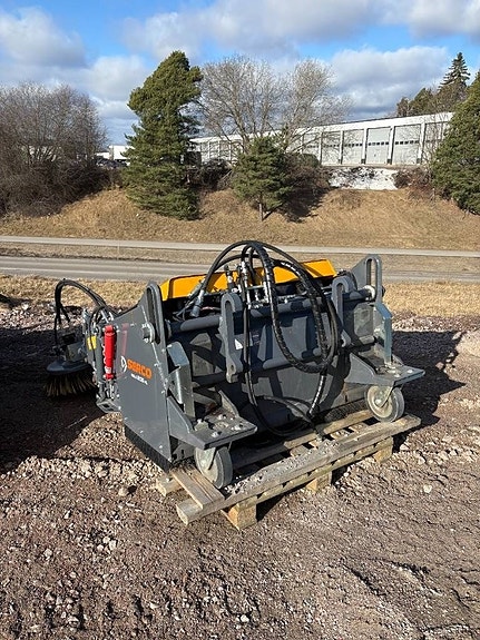 Serco Niilo 205 HL 2 of 4