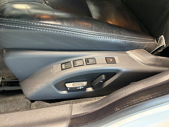 Volvo XC70 10 of 25