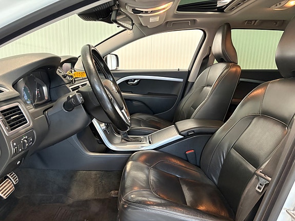 Volvo XC70 9 of 25