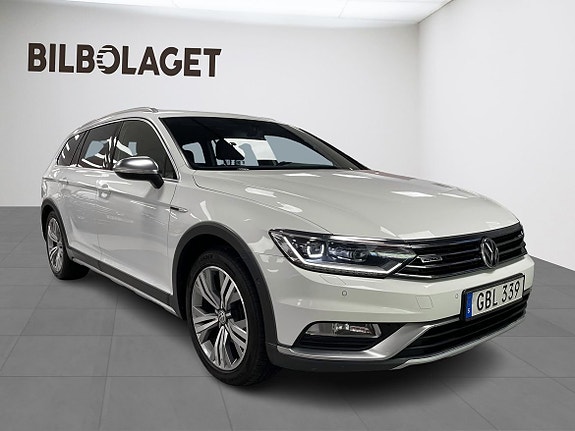 Volkswagen Passat Alltrack 8 of 26