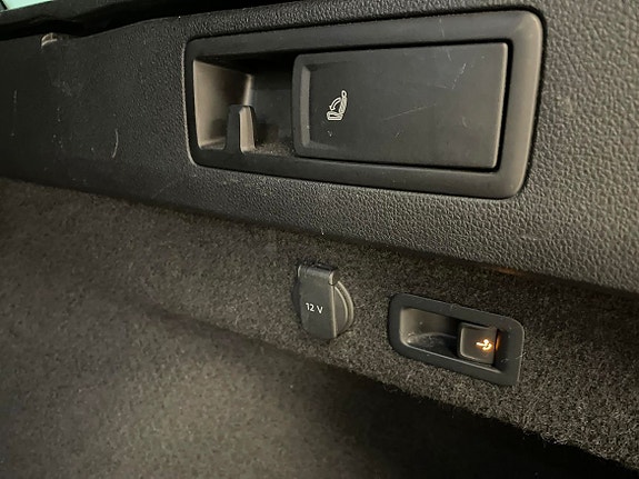 Volkswagen Passat Alltrack 22 of 26