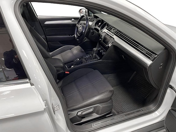Volkswagen Passat Alltrack 25 of 26