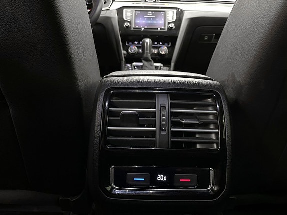 Volkswagen Passat Alltrack 20 of 26