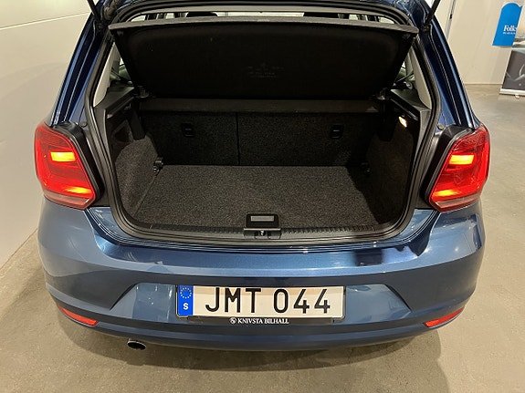 Volkswagen Polo 10 of 22
