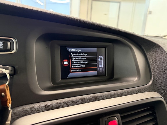 Volvo V40 17 of 17