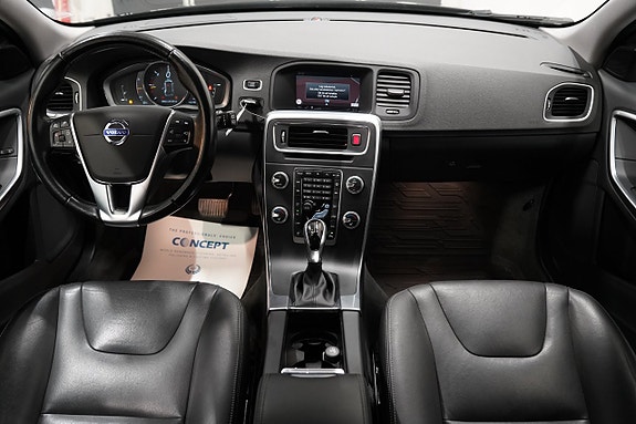 Volvo V60 Cross Country 12 of 23