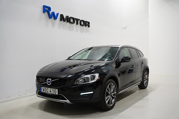 Volvo V60 Cross Country 2 of 23