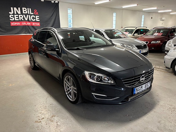 Volvo V60 2 of 7