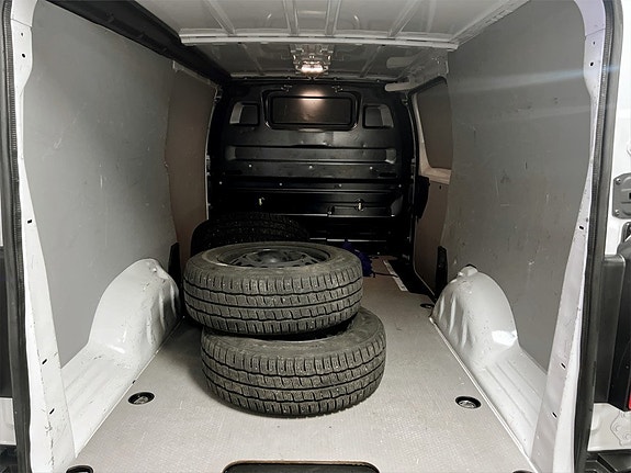 Opel Vivaro 15 of 15