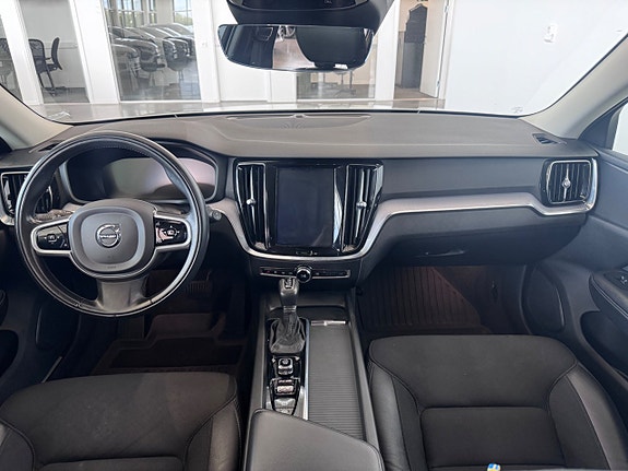 Volvo V60 10 of 16