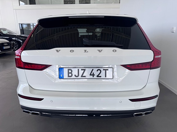 Volvo V60 4 of 16