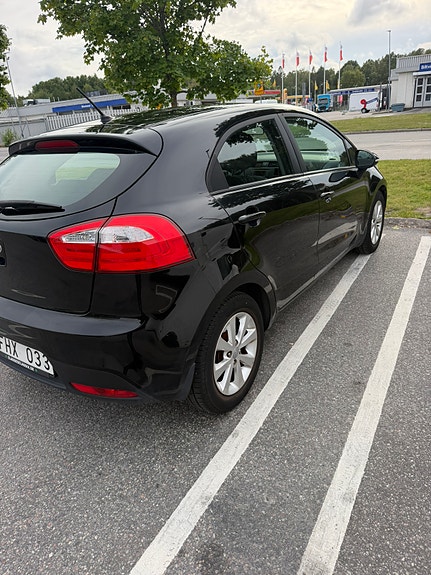 Kia Rio 2 of 6
