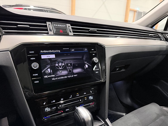 Volkswagen Passat 15 of 20