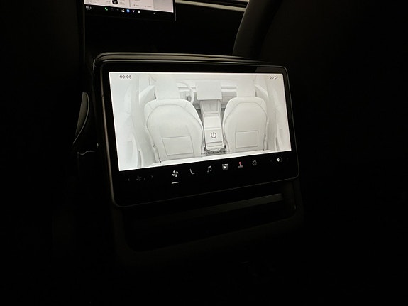 Tesla Model 3 13 of 30