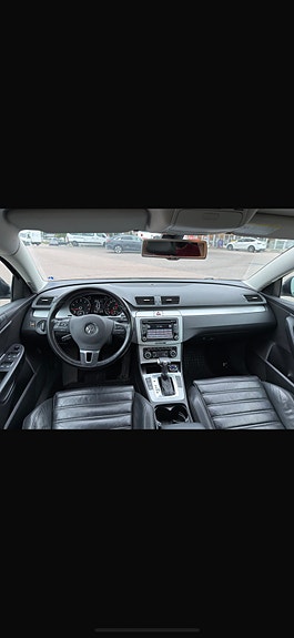Volkswagen Passat 3 of 10