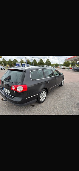 Volkswagen Passat 7 of 10
