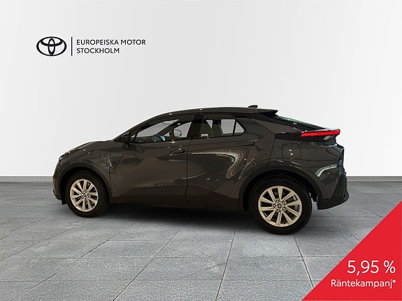Toyota C-HR 3 of 14