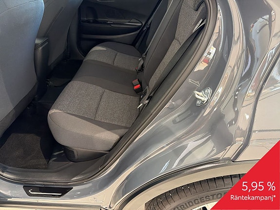 Toyota C-HR 7 of 14