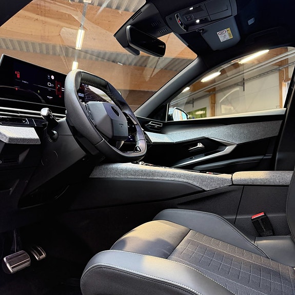 Peugeot 5008 8 of 12