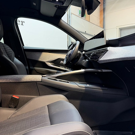 Peugeot 5008 11 of 12