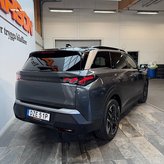 Peugeot 5008 4 of 12