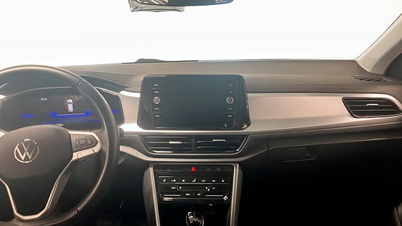 Volkswagen T-Roc 9 of 12