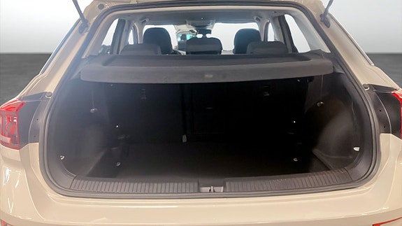 Volkswagen T-Roc 12 of 12