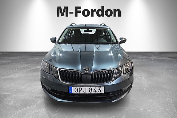 Skoda Octavia 2 of 18