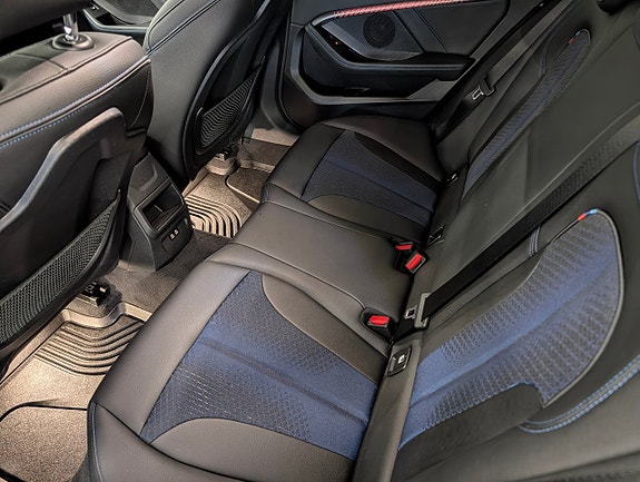 BMW 118i 9 of 21