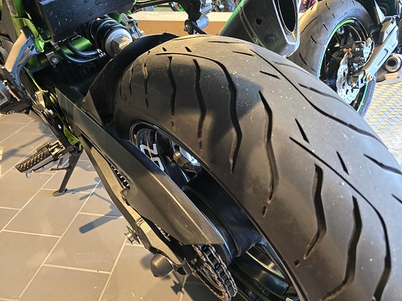 Kawasaki Z900 17 of 19