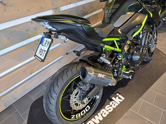 Kawasaki Z900 2 of 19