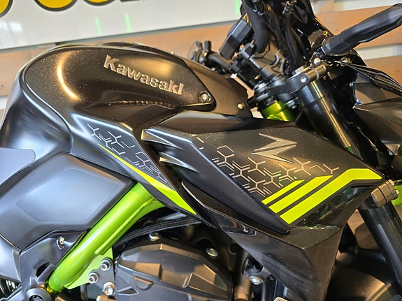 Kawasaki Z900 7 of 19