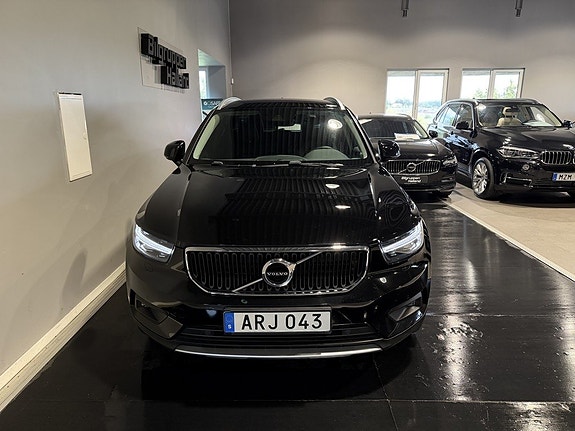 Volvo XC40 5 of 30