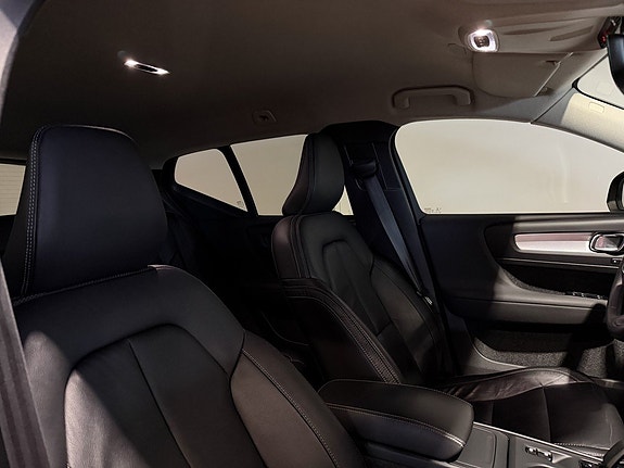 Volvo XC40 16 of 30