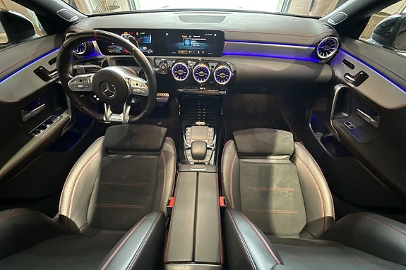 Mercedes-Benz CLA35 12 of 29