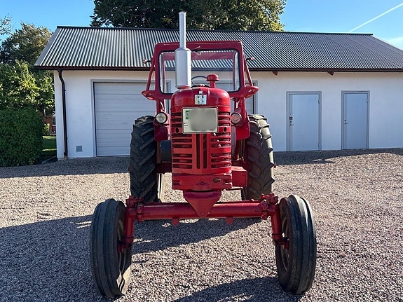 Veterantraktor Farmall McCormick IN 400 2 of 6