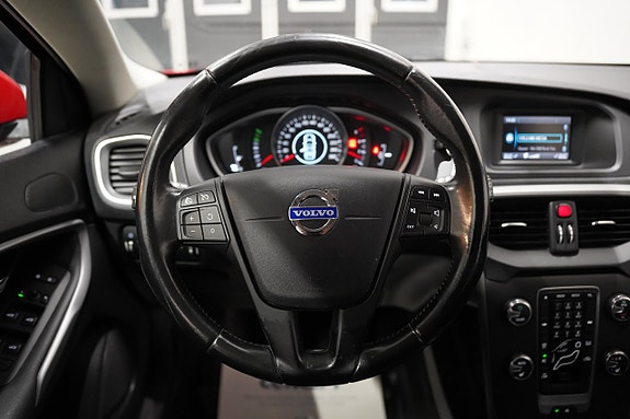 Volvo V40 10 of 19