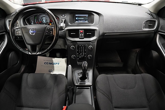 Volvo V40 9 of 19