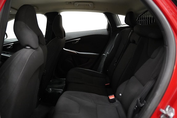 Volvo V40 16 of 19