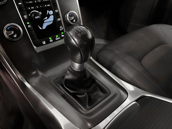 Volvo XC70 15 of 21